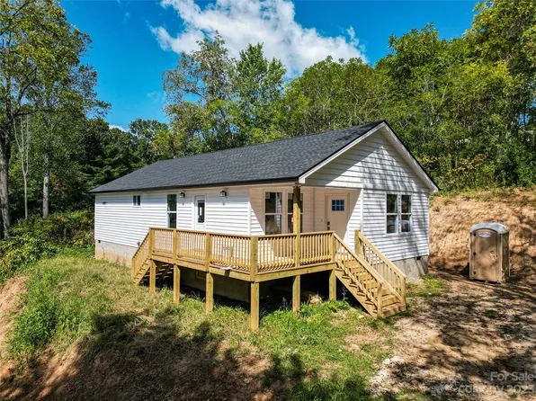 687 Holtzclaw Rd, Canton, NC 28716