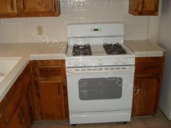 5th image of 73621 Sun Valley Dr