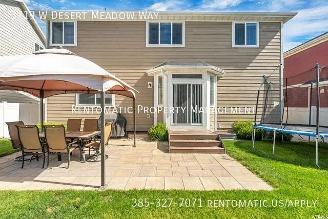 5 bed, 3.5 bath, 3576 sqft, $3,399 — Photo 4