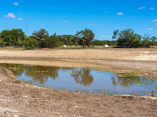 34 Far View Ln, Fredericksburg, TX 78624