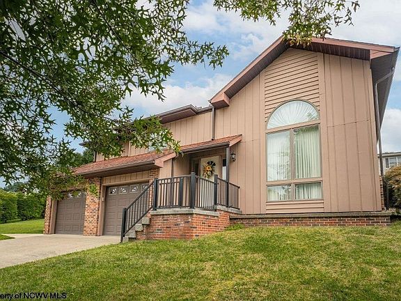 2nd image of 3110 Sylvan Dr