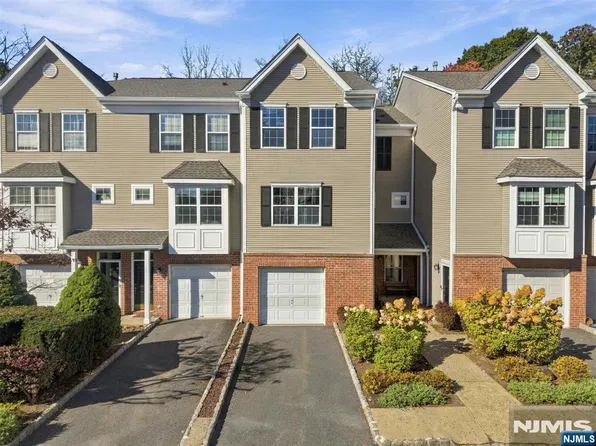 22 Greenbrook Drive, Bloomfield, NJ 07003