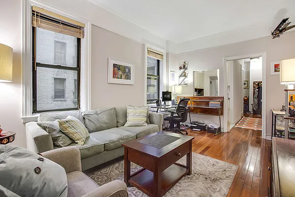 Sold by HomeDax Real Estate | media 9