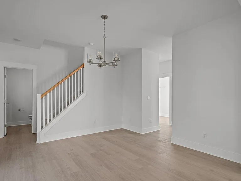 4772 Yellowood Dr — Photo 15
