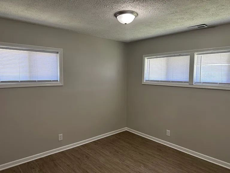 4834 Karen Dr — Photo 6