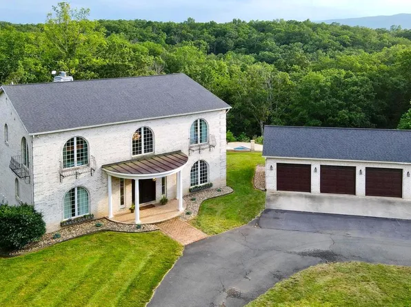 207 Westview Dr, Winchester, VA 22603