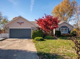 104 W Hillsboro Dr, Pendleton, IN 46064