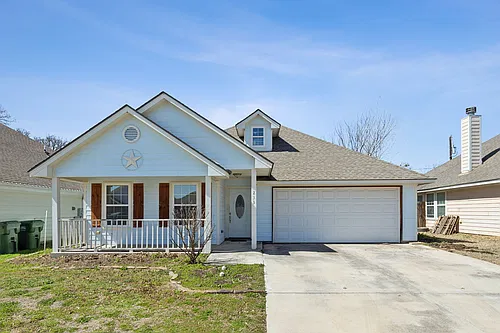 233 Firefly Dr Photo 1