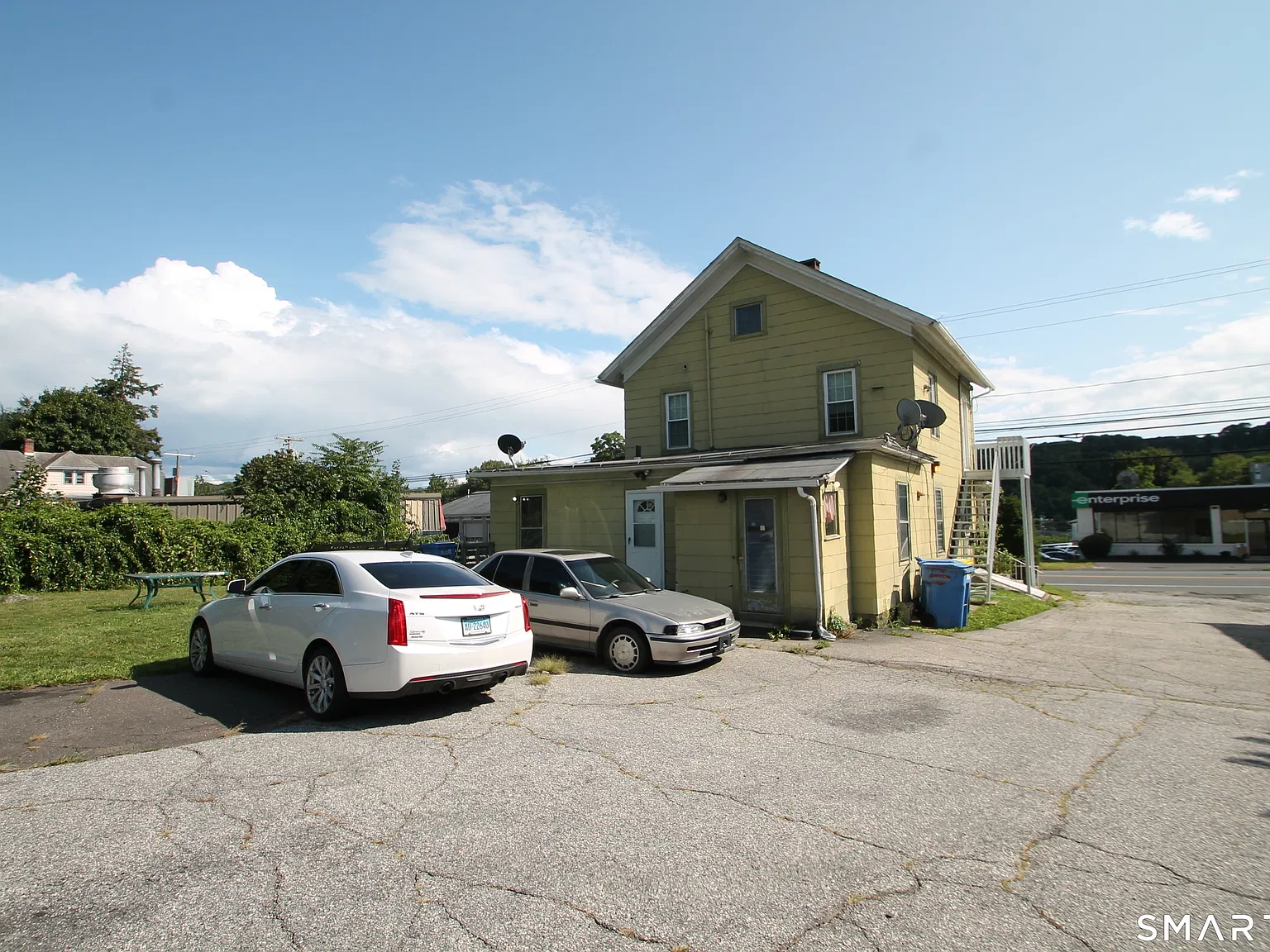 2 bed, 1.0 bath, 620 sqft, $1,350 — Photo 2