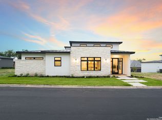22 Grantham Gln, San Antonio, TX 78257