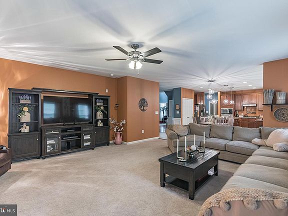 3rd image of 59 Melvin Dr
