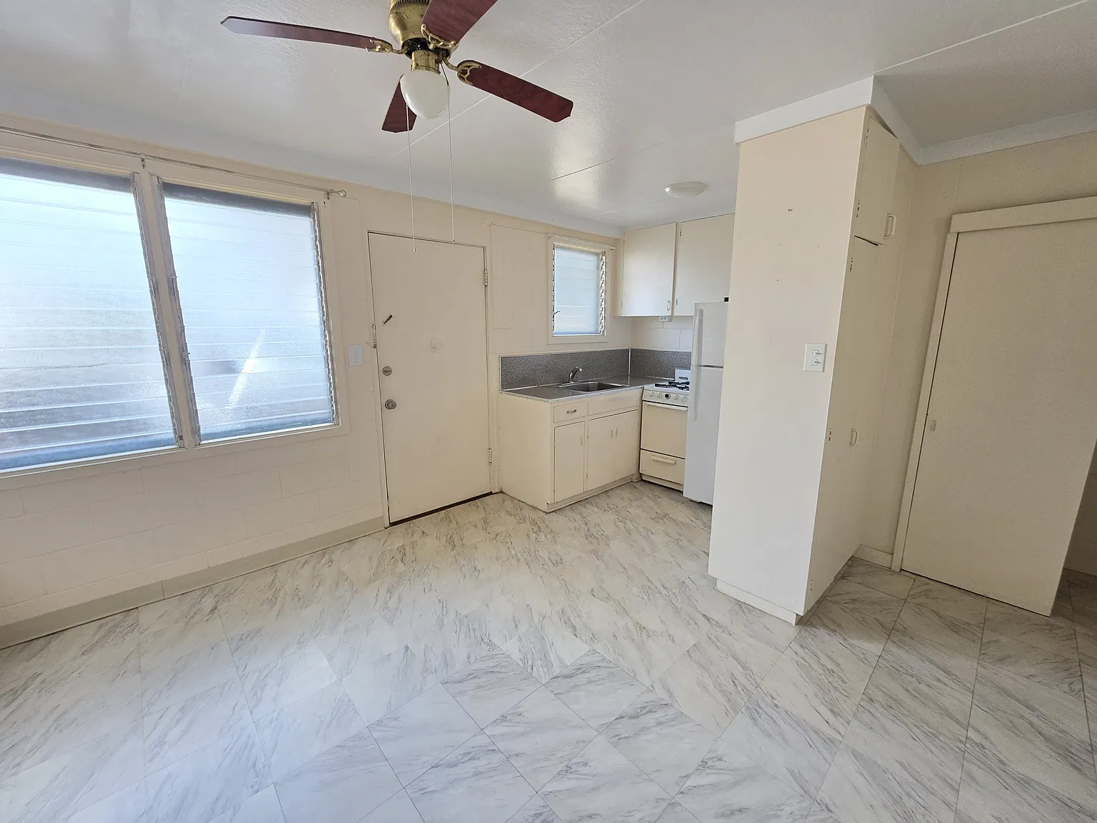 1273 Neal Avenue Apt. 6, Wahiawa, HI 96786 — Photo 2