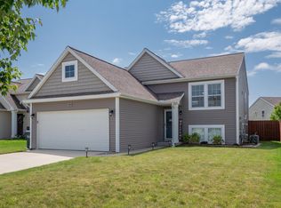 1327 Gardner Pond Ln, Vicksburg, MI 49097