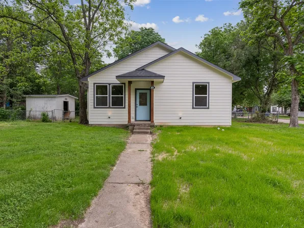 304 Vista Ct, Dallas, TX 75217