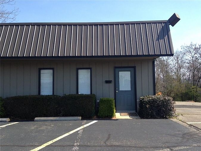 2nd image of 1603 E Church St #B