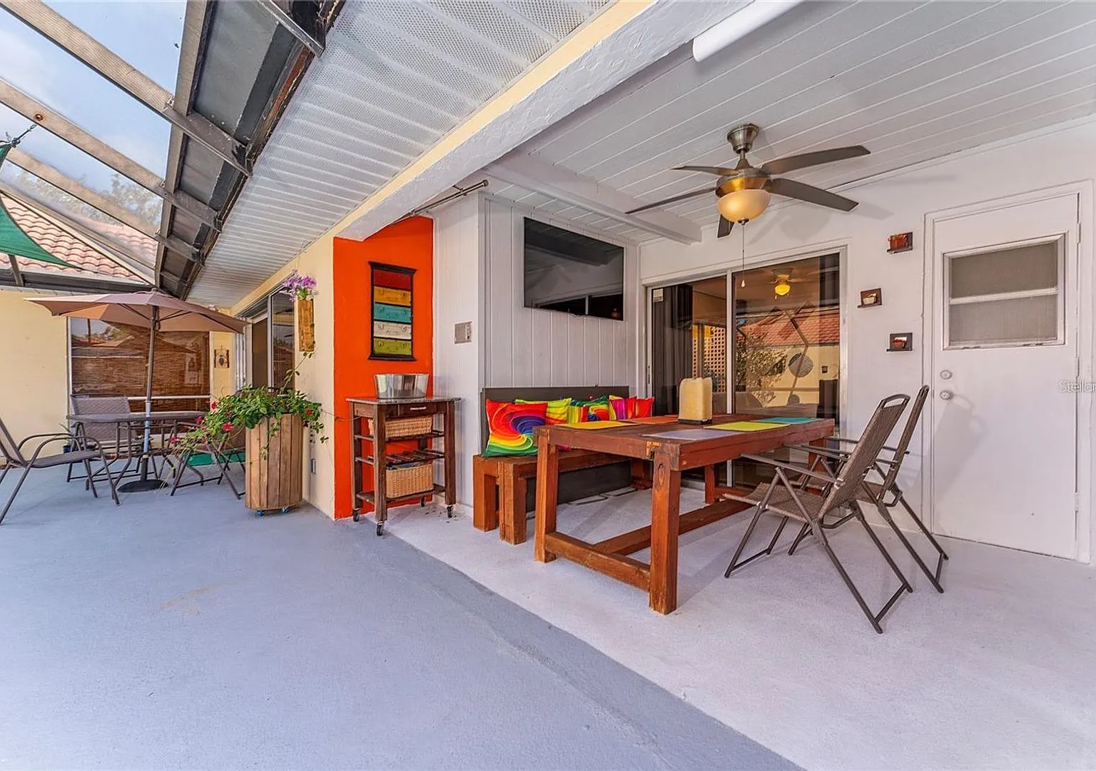 2BR/2BA Orlando Villa with Private Pool & 2-Car Garage $1,850/mo — Photo 3
