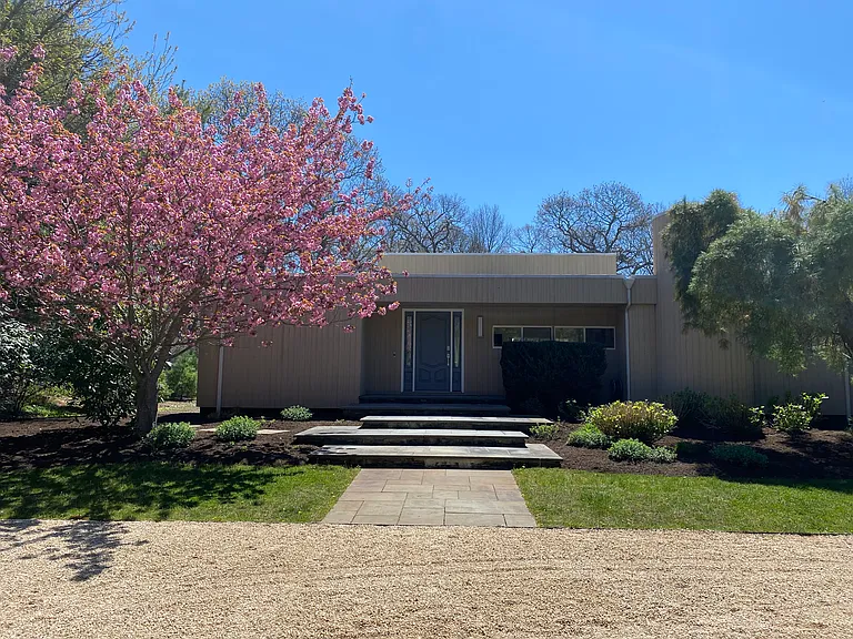 Sandys Ln — Photo 12