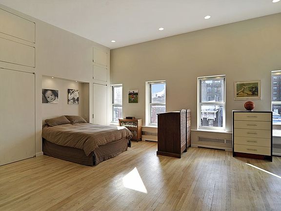 2nd image of 240-242 E Houston St #5D