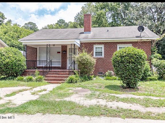 3rd image of 1209 Sycamore Road