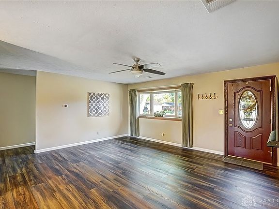 4th image of 2300 Alvarado Dr