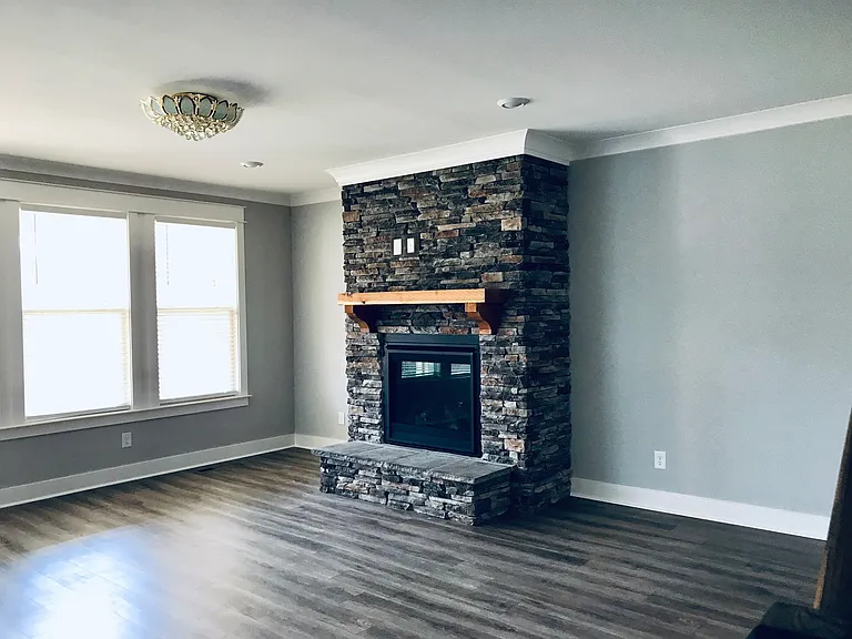 3038 Oxford Dr — Photo 4