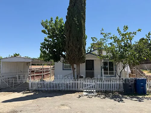 515 Wood St Photo 1