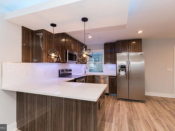 4th image of 2564 Frankford Ave #3R