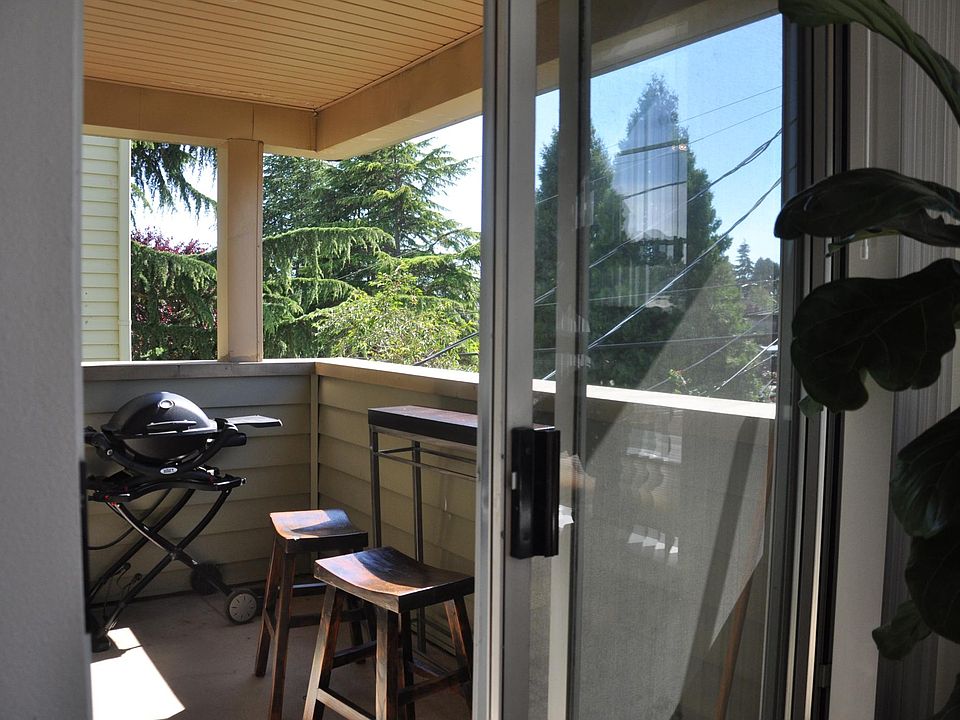 South-West corner balcony