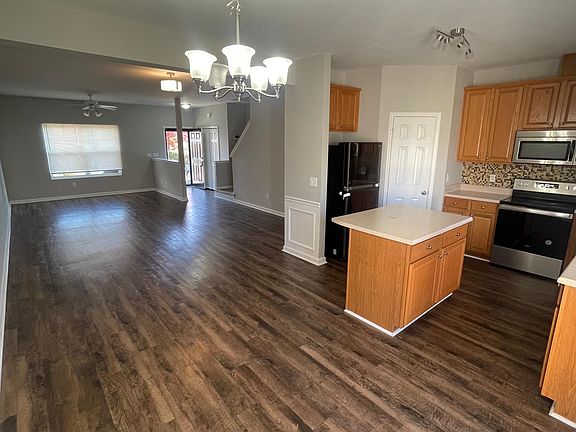 4th image of 21 Arbor Hill Pl