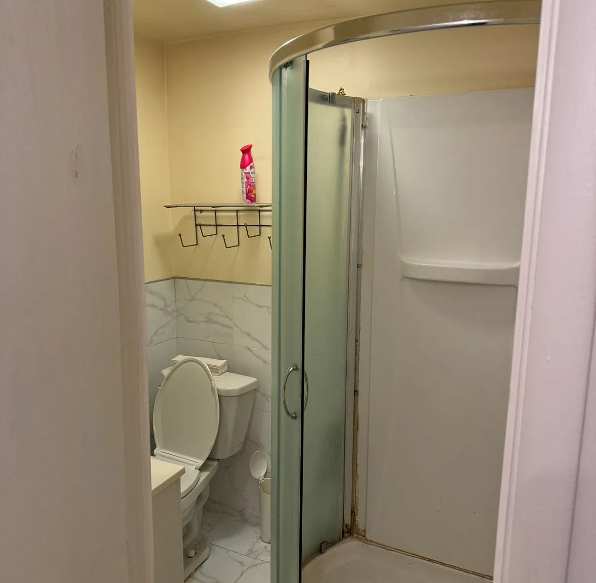 1 bed, 2693 sqft, $1,100 — Photo 3