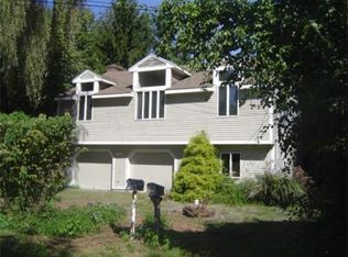 22 Broughton Rd, Worcester, MA 01607