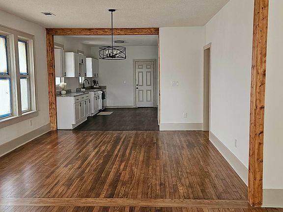 4th image of 1036 Palermo Ave