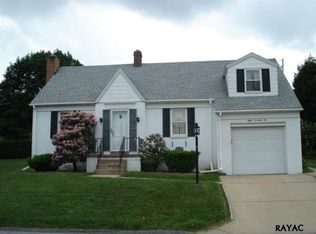 872 Clearmount Rd, York, PA 17403