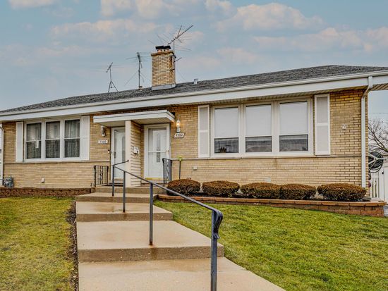 9380 Home Cir, Des Plaines, IL 60016