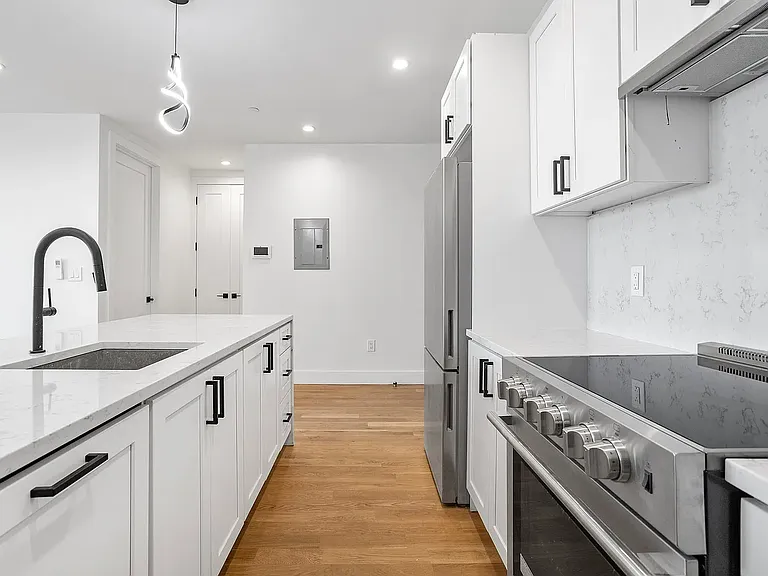 2266 Atlantic Ave #6B — Photo 2