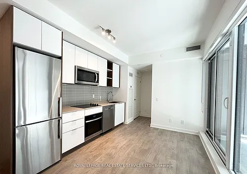 543 Richmond St W #425 Photo 1