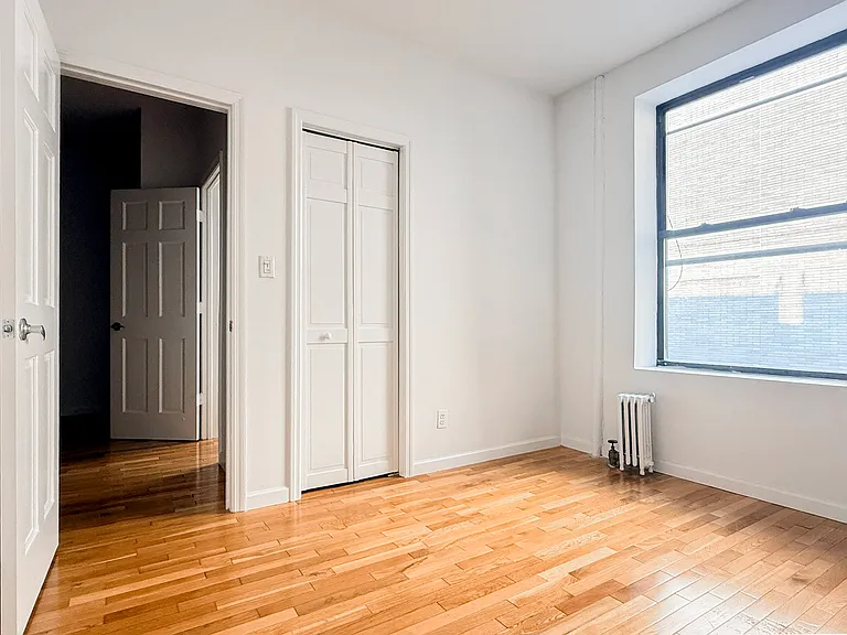 154 Columbus Ave #3R — Photo 4