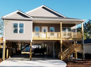 110 NE 22nd St, Oak Island, NC 28465