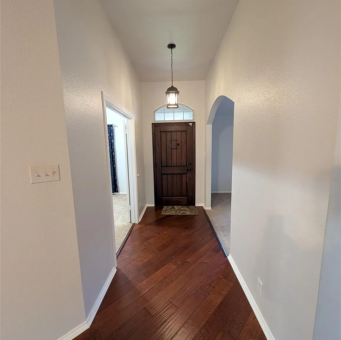 3 bed, 2.0 bath, 2040 sqft, $2,500 — Photo 4