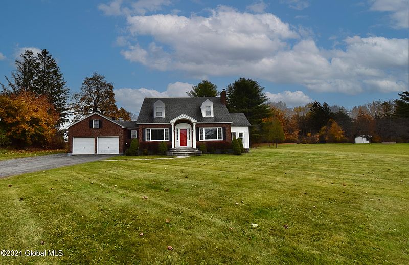 2nd image of 1315 Midline Road