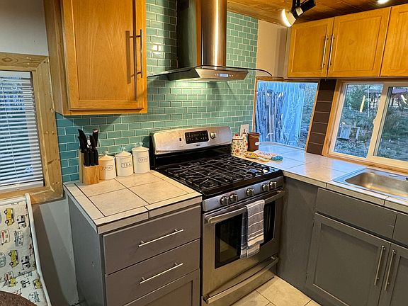 2nd image of 313 Espinoza Rd
