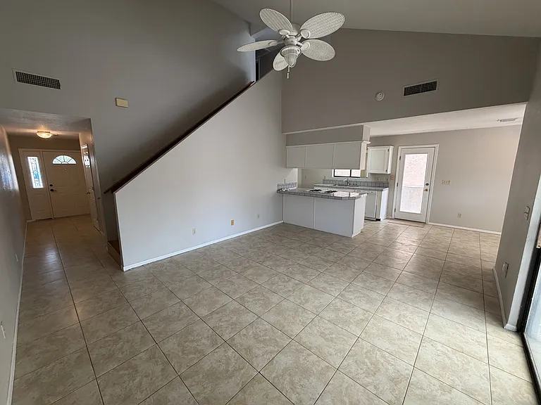 2899 Country Club Dr — Photo 4