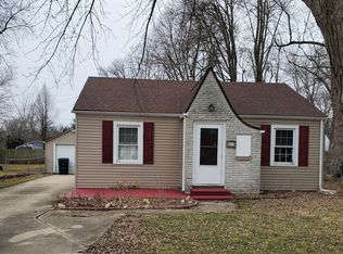 605 N McKenzie St, Muncie, IN 47304