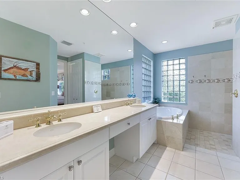 2662 Bolero Dr #10 — Photo 11