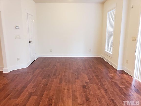 5th image of 3824 Amelia Park Rd