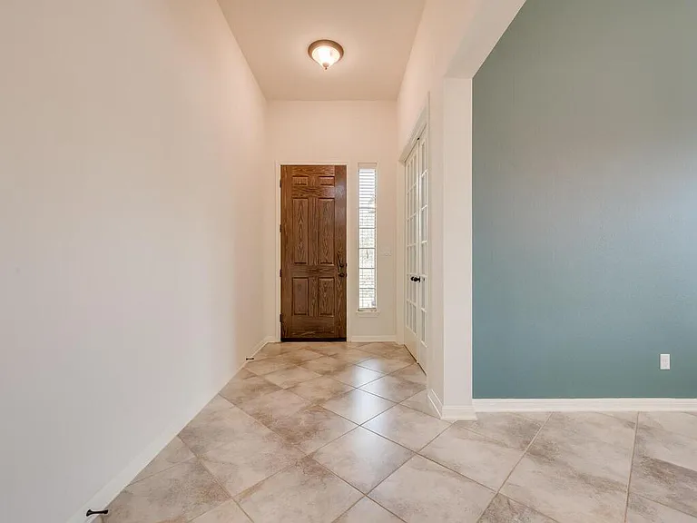 2200 Hilltop Climb Dr — Photo 5