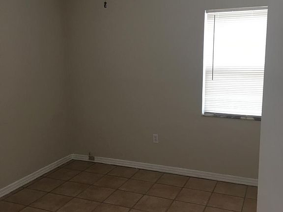 5th image of 78 W Esther St