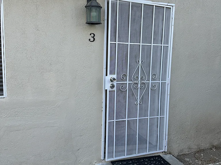 1064 Waters Ave #3 — Photo 2