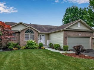 6015 Divide Rd, Niagara Falls, NY 14305