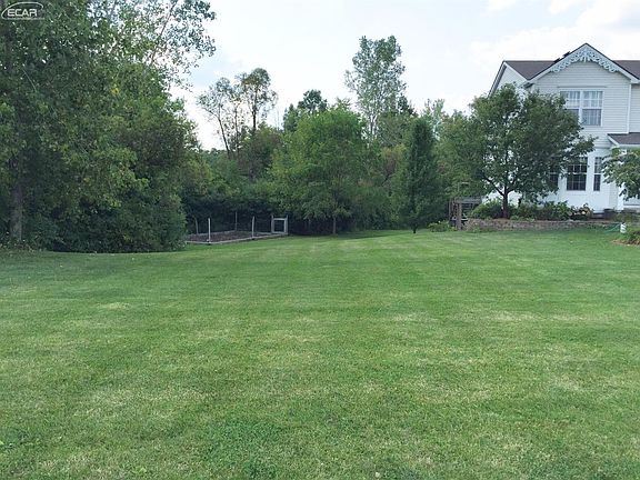 3rd image of 1417 Muskegon Dr